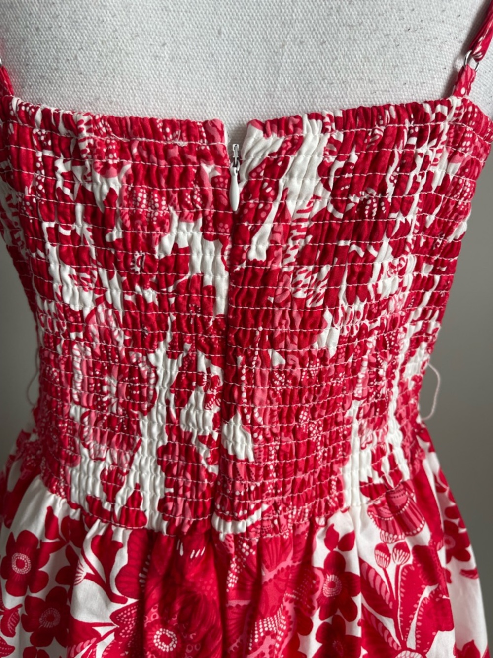 JOIE | Red & White Floral Smocked Flare Dress Sz 10 - Picture 9 of 13